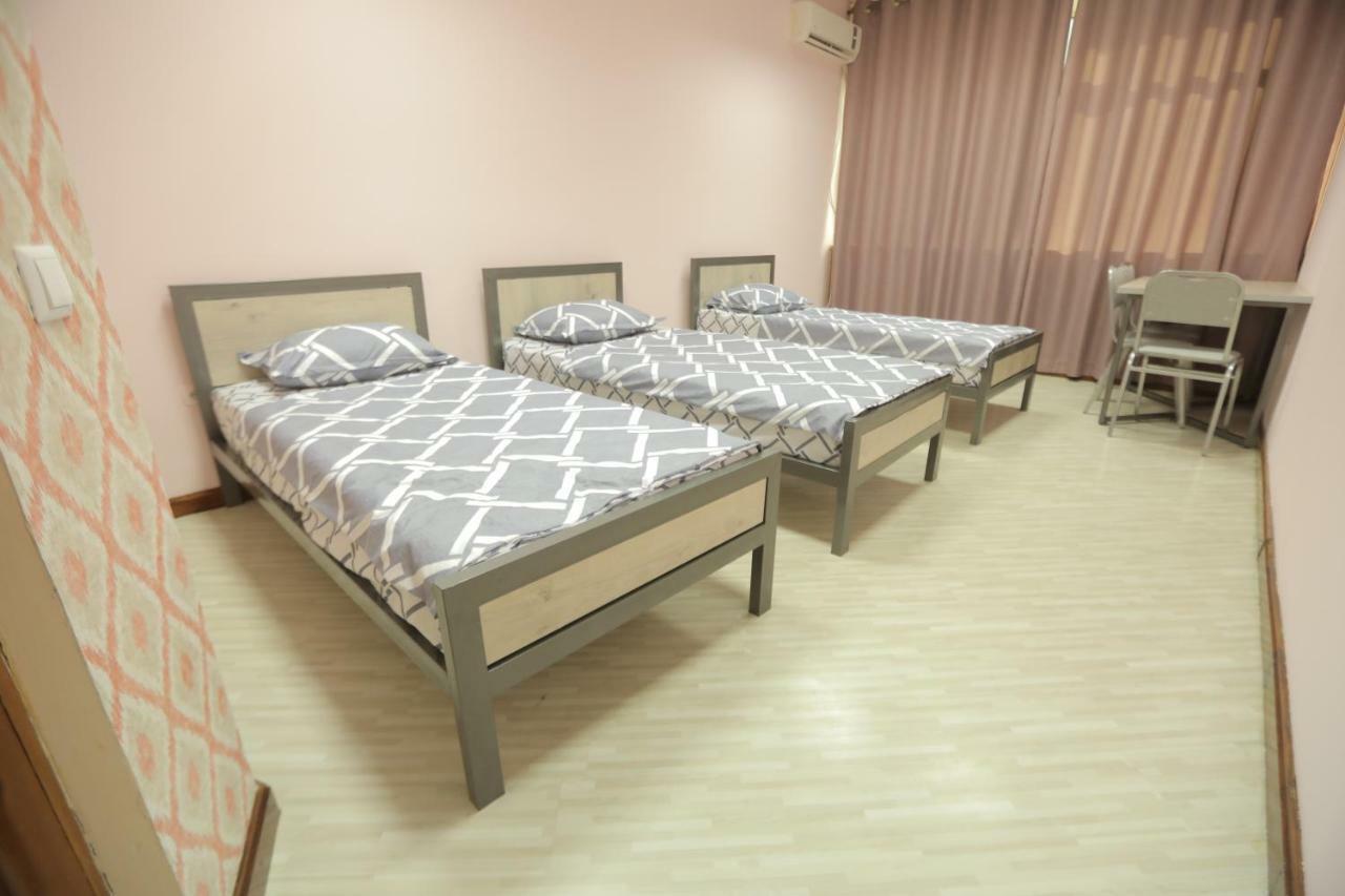The Top Hostel ทาชเคนต์ ภายนอก รูปภาพ