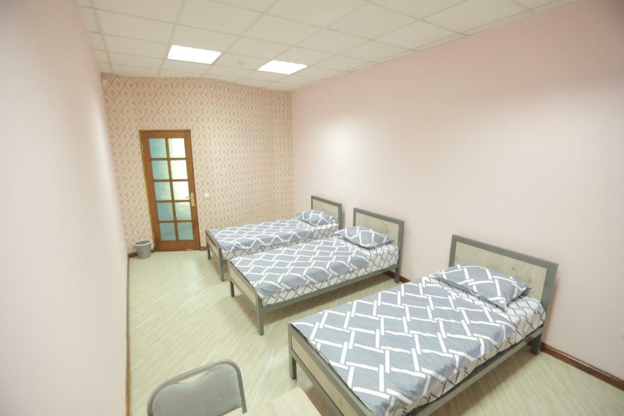 The Top Hostel ทาชเคนต์ ภายนอก รูปภาพ
